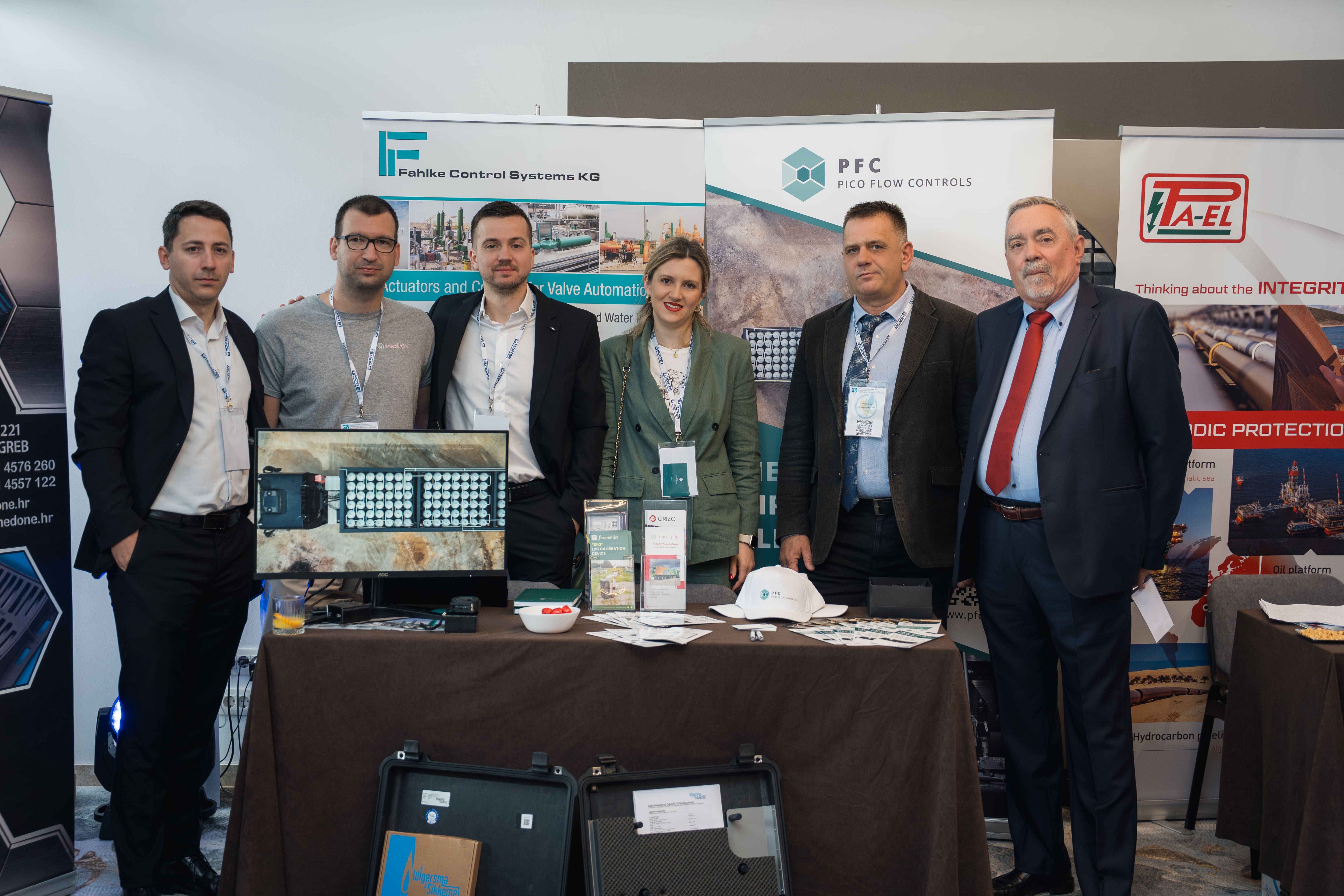 meeting of gas professionals